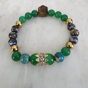 Women Handmade Bracelet made with natural stones and good quality materials